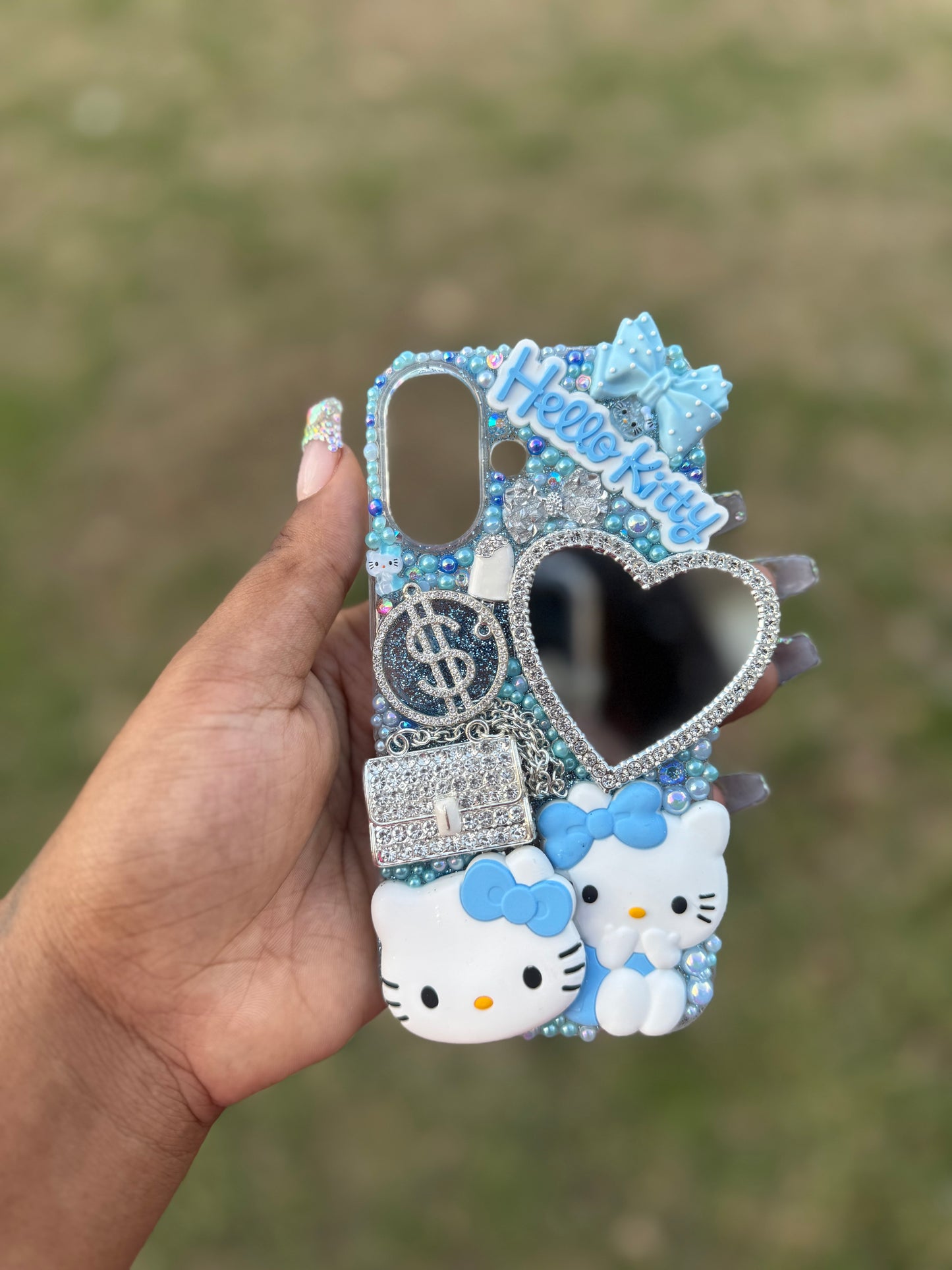 Blue kitty iPhone 16