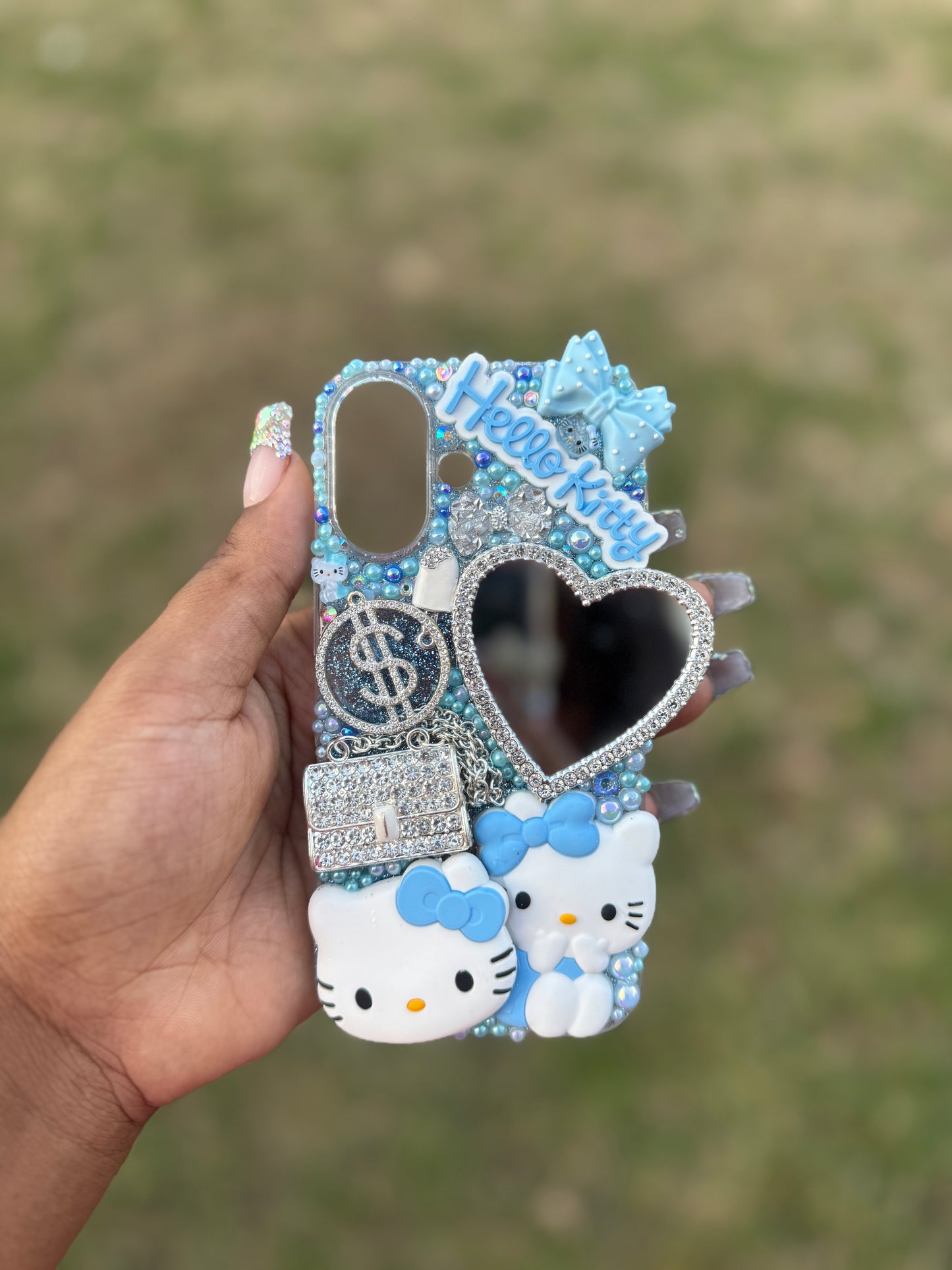 Blue kitty iPhone 16